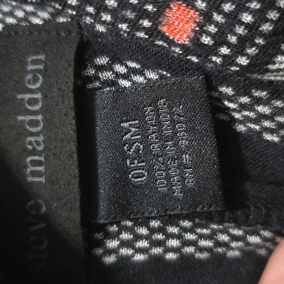 Steve Madden Geometric Print Poncho Ruana Navy Blue Size OSFM - Picture 10 of 11